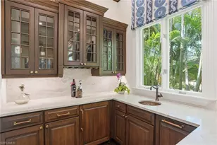 160 16th Ave S, Naples, FL 34102 - Photo 12