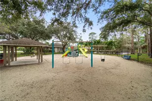 359 Dover Pl, Naples, FL 34104 - Photo 46