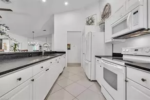 1215 Imperial Dr, Naples, FL 34110 - Photo 10