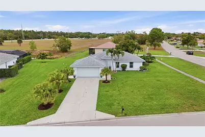 750 Cherry Blossom Ct, Naples, FL 34120 - Photo 4