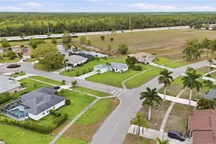 750 Cherry Blossom Ct, Naples, FL 34120 - Photo 32