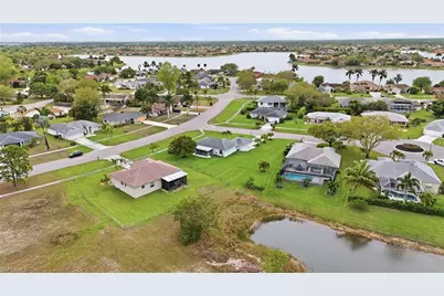 750 Cherry Blossom Ct, Naples, FL 34120 - Photo 24