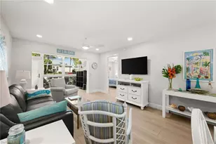 1021 3rd St S, Naples, FL 34102 - Photo 8