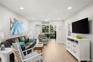 1021 3rd St S, Naples, FL 34102 - Photo 12