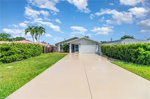 517 98th Ave N, Naples, FL 34108 - Photo 2