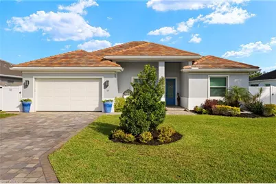 17 Willoughby Dr, Naples, FL 34110 - Photo 2