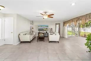 3804 SE 10th Pl, Cape Coral, FL 33904 - Photo 6