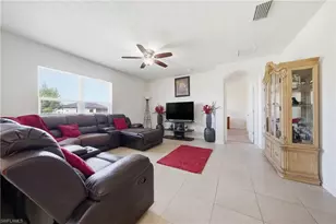 2006 SW 15th Ave, Cape Coral, FL 33991 - Photo 16