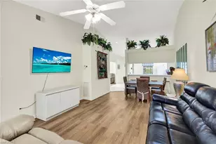 326 Bradstrom Cir, Naples, FL 34113 - Photo 8