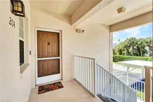 326 Bradstrom Cir, Naples, FL 34113 - Photo 4