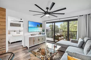 600 Neapolitan Way, Naples, FL 34103 - Photo 4