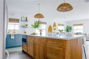 542 104th Ave N, Naples, FL 34108 - Photo 6