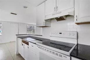 5326 Dixie Dr, Naples, FL 34113 - Photo 6