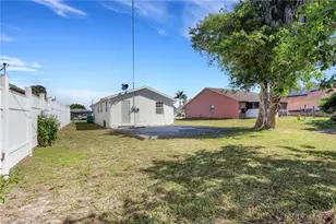 5326 Dixie Dr, Naples, FL 34113 - Photo 24