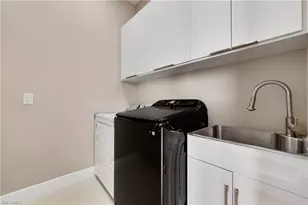 630 Loleta Ct, Lehigh Acres, FL 33972 - Photo 4