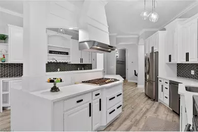 4075 1st Ave SW, Naples, FL 34119 - Photo 10