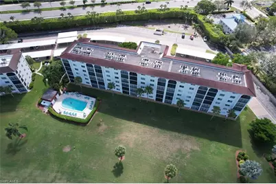 37 High Point Cir E #307, Naples, FL 34103 - Photo 16