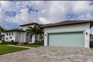 118 Bermuda Rd, Marco Island, FL 34145 - Photo 2