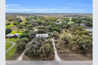 1712 Frontier Cir, Labelle, FL 33935 - Photo 4