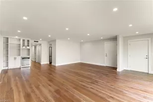 2850 Gulf Shore Blvd N, Naples, FL 34103 - Photo 6