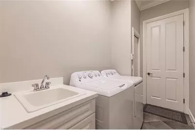 6105 Dogleg Dr, Naples, FL 34113 - Photo 30