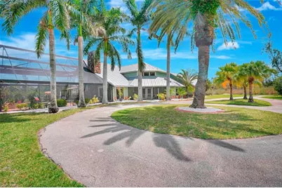 7235 Lake Dr, Fort Myers, FL 33908 - Photo 1
