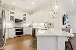 5962 Haiti Dr, Naples, FL 34113 - Photo 8