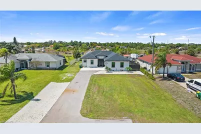 4571 22nd St NE, Naples, FL 34120 - Photo 2