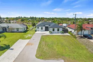 4571 22nd St NE, Naples, FL 34120 - Photo 2