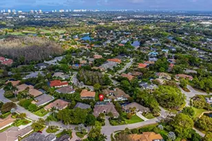 2055 Swainsons Run, Naples, FL 34105 - Photo 2