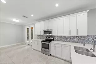 2859 Blossom Ct, Naples, FL 34120 - Photo 12