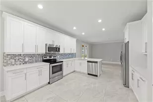 2859 Blossom Ct, Naples, FL 34120 - Photo 10