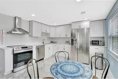 1009 Ridge St, Naples, FL 34103 - Photo 6