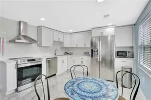 1009 Ridge St, Naples, FL 34103 - Photo 6