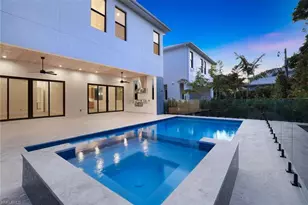 513 92nd Ave N, Naples, FL 34108 - Photo 2