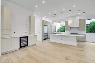 513 92nd Ave N, Naples, FL 34108 - Photo 8