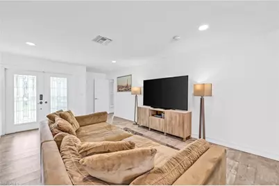 3231 13th Ave SW, Naples, FL 34117 - Photo 4