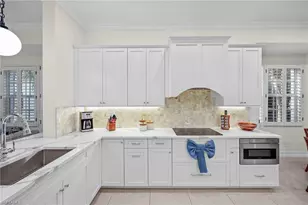 831 Sailaway Ln, Naples, FL 34108 - Photo 8