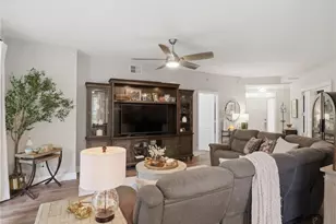 88 Silver Oaks Cir, Naples, FL 34119 - Photo 8