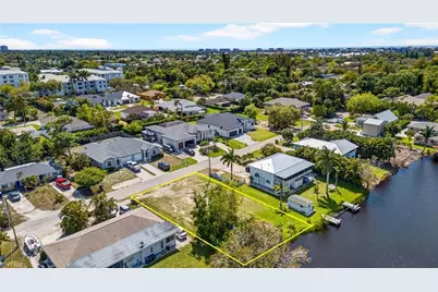 3916 Bennett Ln, Bonita Springs, FL 34134 - Photo 8
