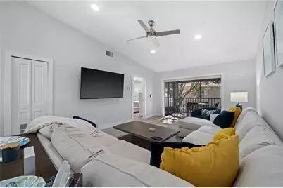 822 Gulf Pavilion Dr #201, Naples, FL 34108 - Photo 16