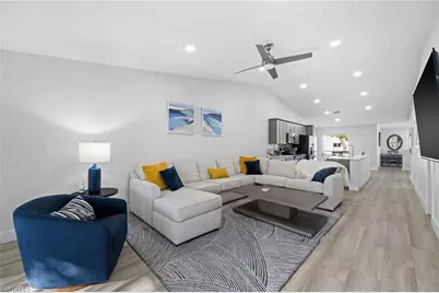 822 Gulf Pavilion Dr #201, Naples, FL 34108 - Photo 14