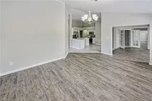 6721 Sloane Pl, Naples, FL 34104 - Photo 8