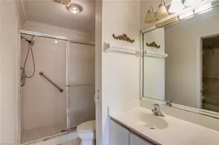 725 Saratoga Cir, Naples, FL 34104 - Photo 16