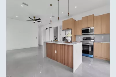 380 Cratsley Ave S, Lehigh Acres, FL 33974 - Photo 10