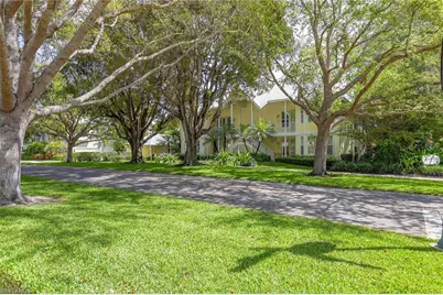 281 4th St S #101, Naples, FL 34102 - Photo 1