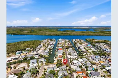 245 Madison Ct, Fort Myers Beach, FL 33931 - Photo 8