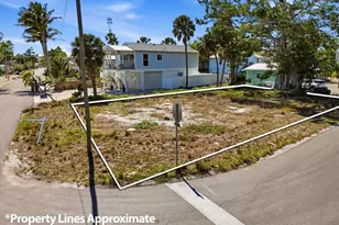 245 Madison Ct, Fort Myers Beach, FL 33931 - Photo 4