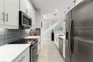 7535 Rockefeller Dr, Naples, FL 34119 - Photo 8