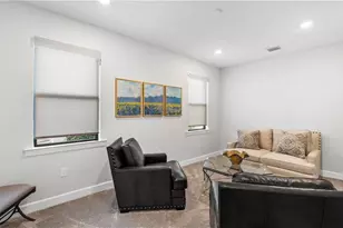 10428 Ventana Ln, Naples, FL 34120 - Photo 12